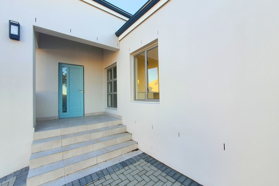 4 Bedroom Property for Sale in Vierlanden Western Cape